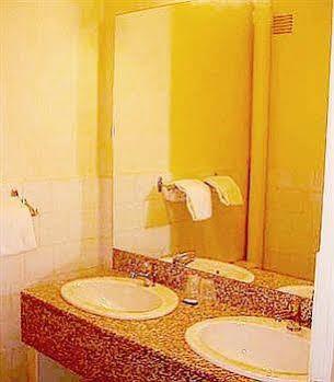 Hotel Syracuse Chalon-sur-Saone Luaran gambar